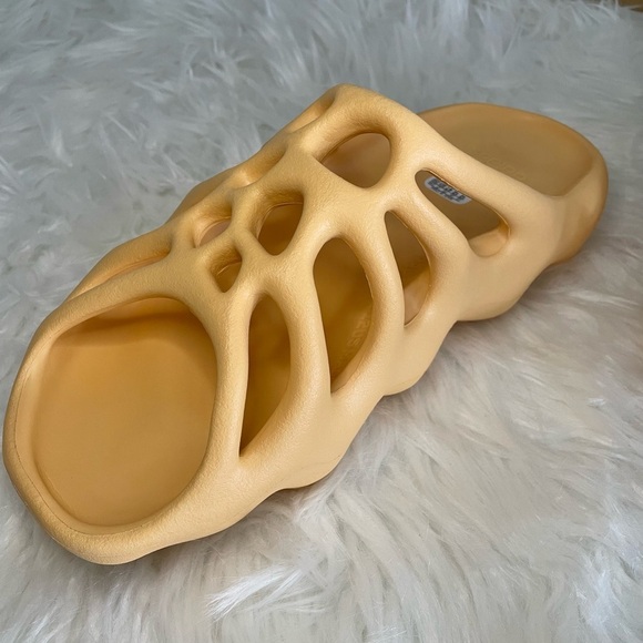 Adidas Yeezy | Men’s Yeezy 450 Slide in Cream Size 12 Brand New with Box - Picture 7 of 16